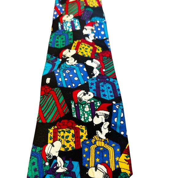 Peanuts Christmas Tie - Picture 3 of 6